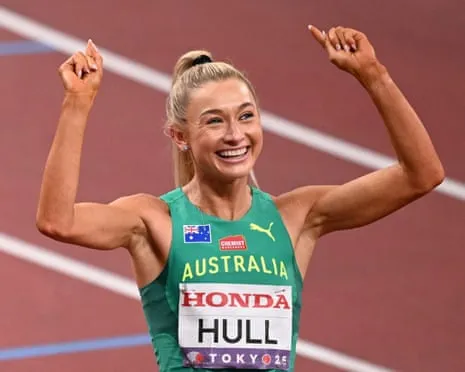 Aussie Hull Grasps Fresh Start, Qualifies to Global Competition Final